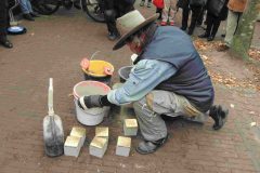 127-2016-12-01-Struikelsteentjes-leggen-scaled